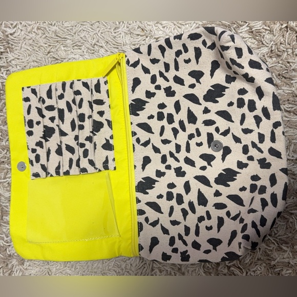 New cream and black animal print makeup bag/ cosmetic bag - Picture 4 of 8